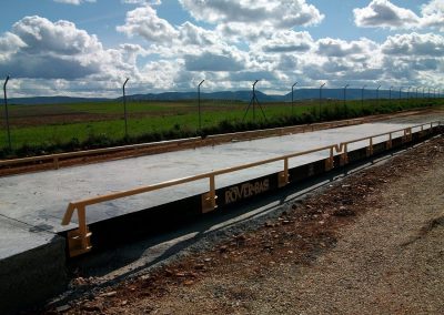 Báscula puente modular de sobresuelo con plataforma metálica